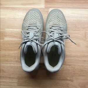 Under Armour Light Gray Cleats